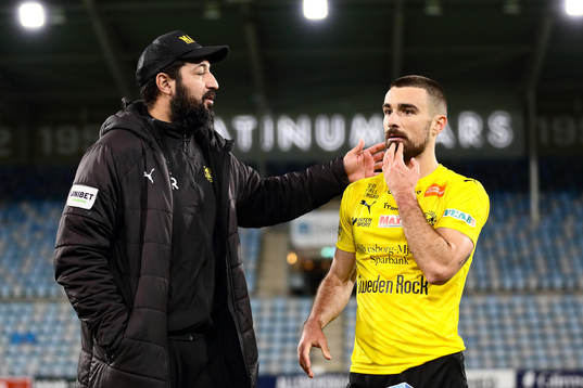 Mjällbys assisterande tränare Juan Robledo och Mjällbys