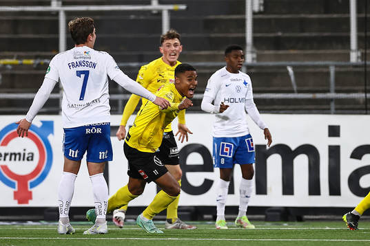 Mjällbys Amin Sarr jublar