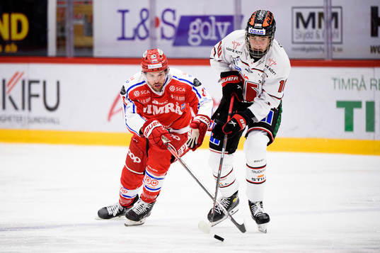 Timrås Nolan Zajac och Örebros Leo Carlsson