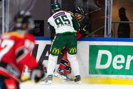 Luleås Kim Johansson och Färjestads Jacob de la Rose