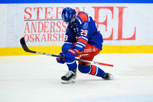 Oskarshamns Kim Rosdahl jublar