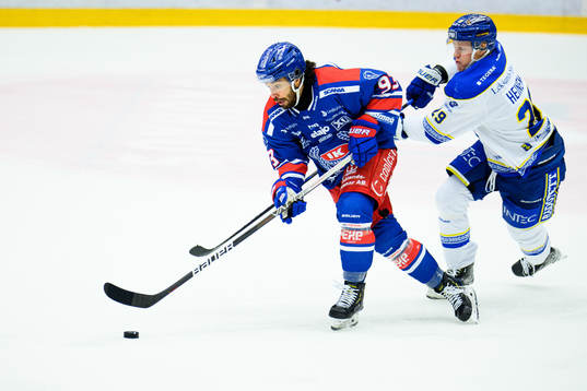 Oskarshamns Cameron Brace och Leksands Emil Heineman