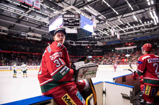 Modos målvakt Henrik Tikkanen