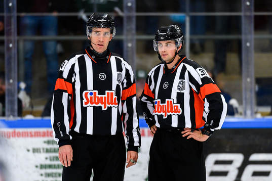 Domare Jimmy Dahmén och Johan Wedin