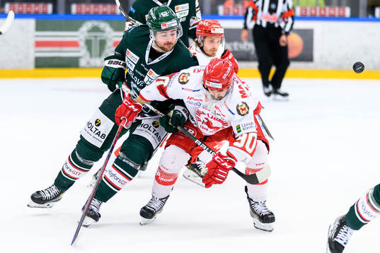 Tingsryds Simon Åkerström och Troja-Ljungbys  Kevin