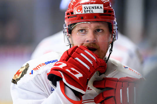 Troja-Ljungbys  Emil Eriksson deppar
