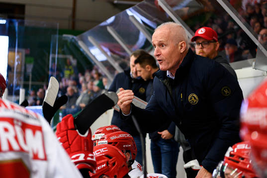 Troja-Ljungbys  tränare Roger Forsberg