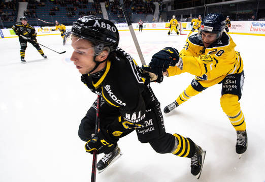 s Fredric Weigel och Södertäljes Tobias Lindberg
