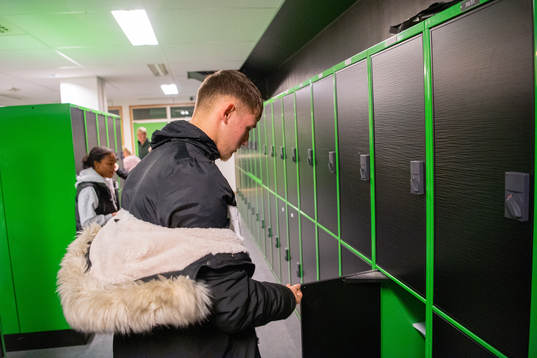 Josef Al-Imam går andra året på Malmö Idrottsgymnasium