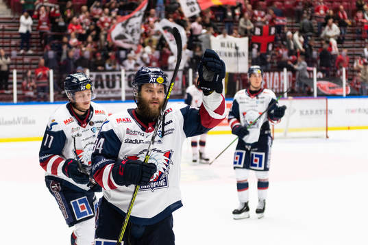 Linköpings Jimmy Andersson tackar publiken