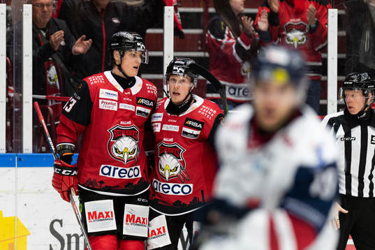 Malmö Redhawks Fredrik Händemark och Kalle Östman jublar