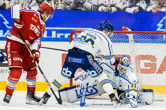 Leksands Patrik Norén och målvakt Axel Brage