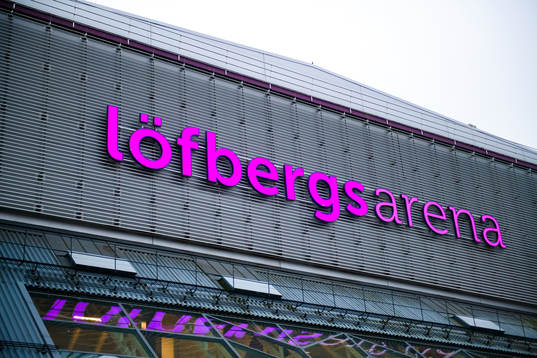 Exteriör av Löfbergs Arena