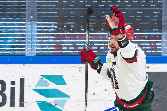 Frölundas Jan Mursak jublar