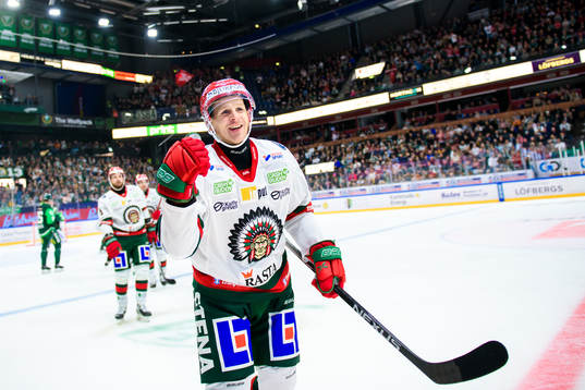 Frölundas Max Friberg jublar