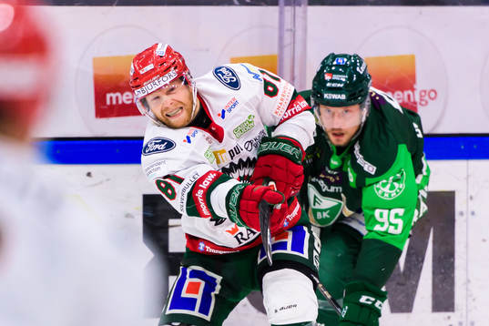 Frölundas Ryan Lasch och Färjestads Jacob de la Rose