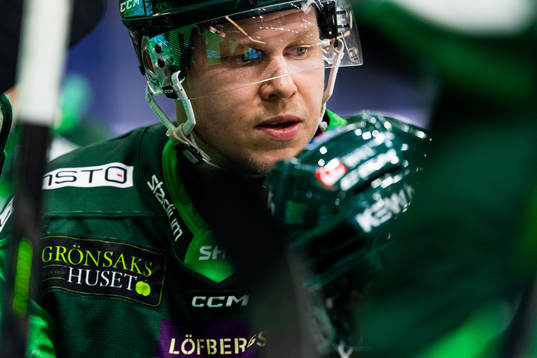 Färjestads Daniel Viksten deppar
