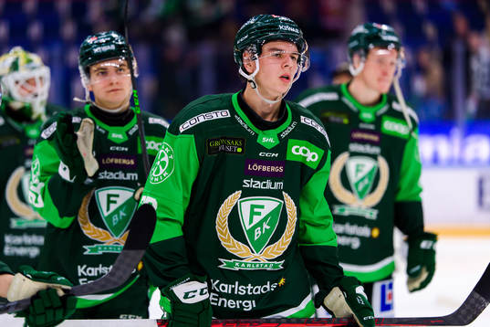 Färjestads Albert Johansson deppar med lagkamrater