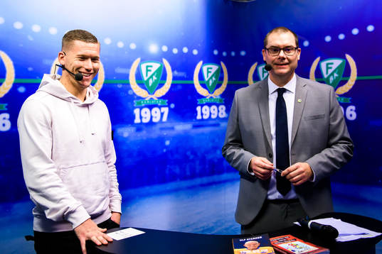 Degerfors IF Victor Edvardsen blir intervjuad av