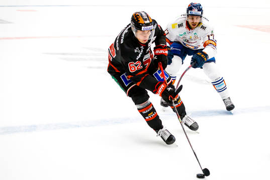 Örebros Robert Leino och Växjös Emil Forslund