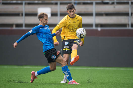 Halmstads Lorent Mehmeti och Elfsborgs Amer Jusic