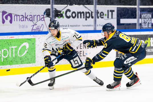 s Jonathan Davidsson och Södertäljes Ludvig Jansson