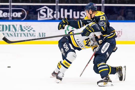 s Daniel Norbe och Södertäljes Albert Sjöberg
