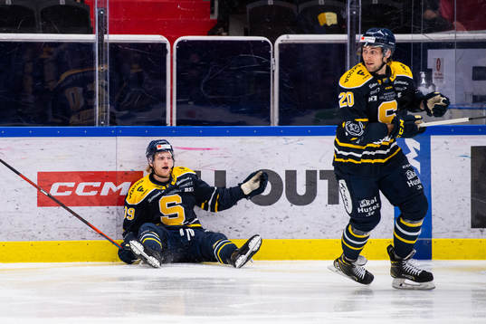 Södertäljes Brett Pollock och Tobias Lindberg