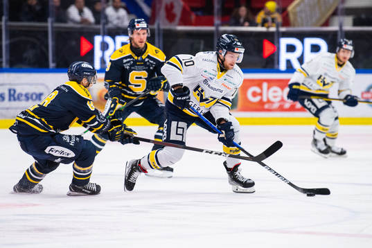 s Marcus Davidsson och Södertäljes Alexander Anderberg