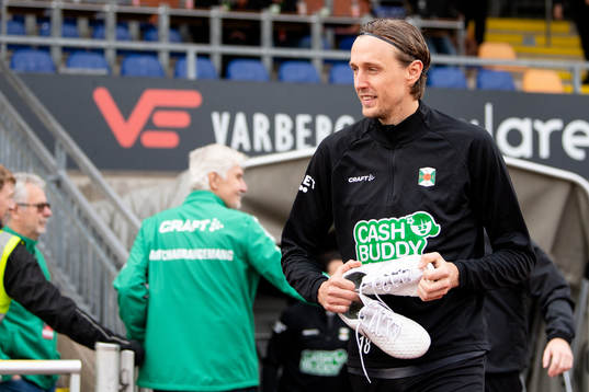 Varbergs Joakim Lindner före fotbollsmatchen i Allsvenskan
