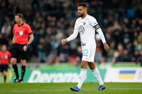 Östersunds Noah Sonko Sundberg deppar