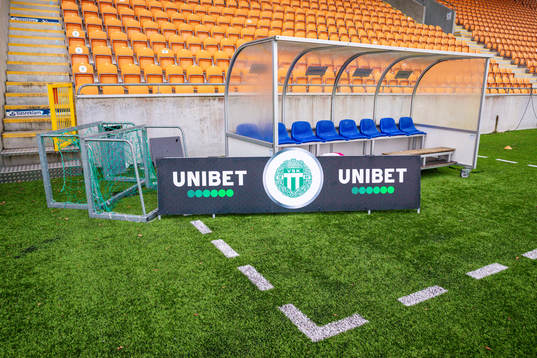 En reklamskylt för Unibet
