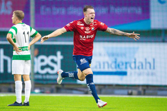 Örgrytes Jonathan Azulay jublar