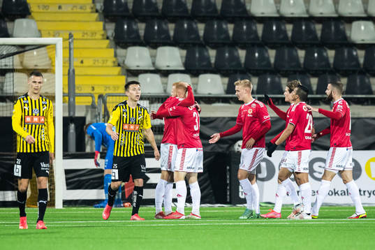 Kalmars Nils Fröling jublar