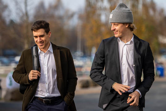 Rögles Ryan McKiernan och Tony Sund