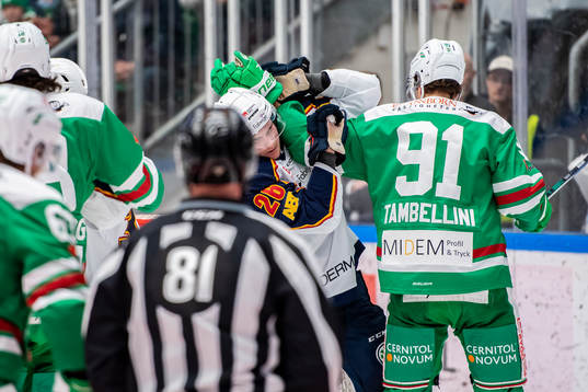 Djurgårdens Alex Brännstam och Rögles Adam Tambellini