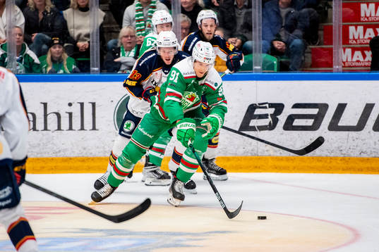 Djurgårdens Rasmus Bengtsson och Rögles Adam Tambellini