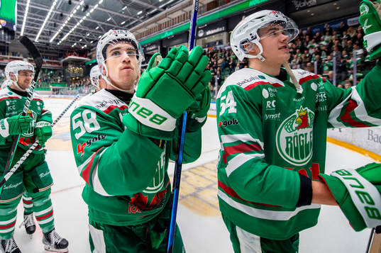 Rögles Ryan McKiernan jublar