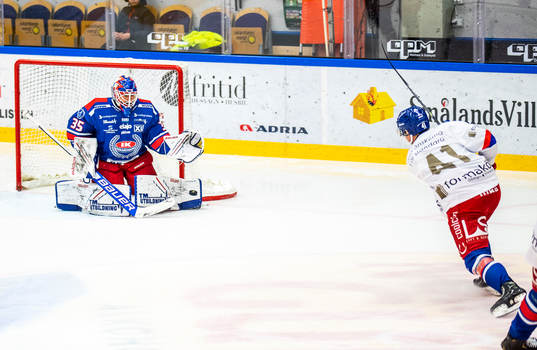 Oskarshamns målvakt Joe Cannata och Johan Johnsson