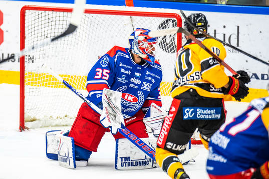 Oskarshamns målvakt Joe Cannata och Luleås Einar