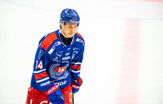 Oskarshamns Mikkel Øby-Olsen jublar