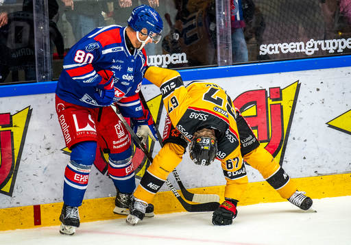 Oskarshamns Tomas Zohorna och Luleås Linus Omark