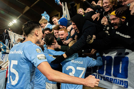 Bläddra bland fler bilder av Fotboll, Allsvenskan, Sirius - Malmö FF