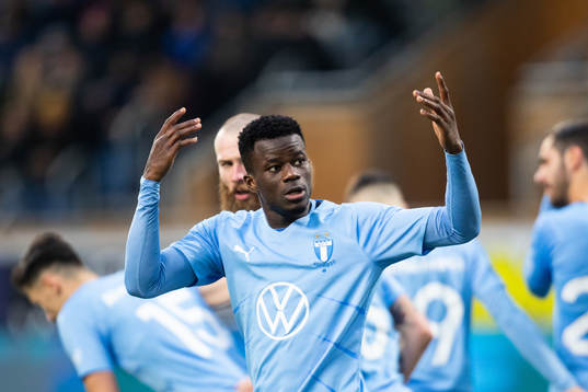 Malmös Malik Abubakari jublar