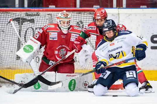 Modos målvakt Klara Peslarkova, Modos Mariam El-Mahmadi