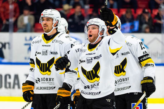 Västerås August Tornberg och Lukas Zetterberg jublar