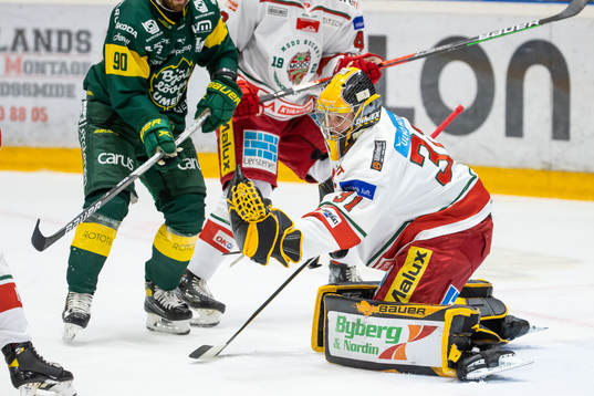 Modos målvakt Henrik Tikkanen