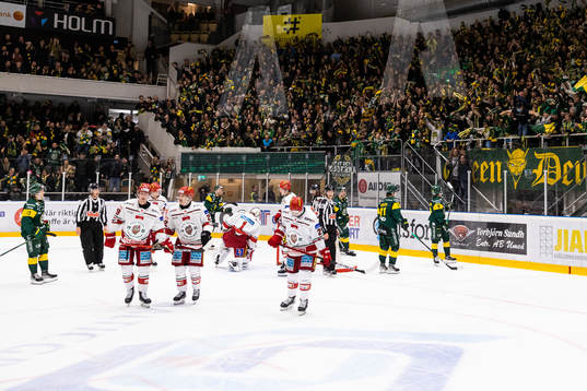 Björklövens Axel Ottosson jublar