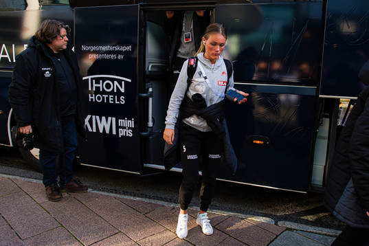 Ingrid Østervold Stenevik of Sandviken arrives
