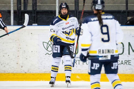 s Julia Tylke jublar